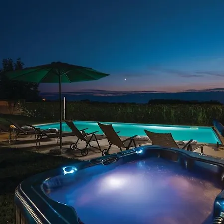 Francesca 빌라 포레치