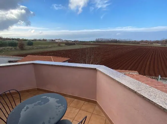 Francesca ヴィラ *